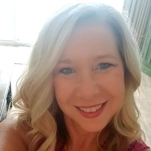 Meet your Posher, Pam